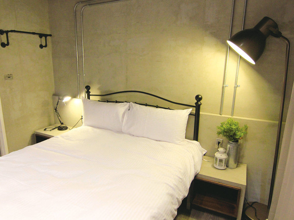 Loft Hostel Fengjia Taichung Exterior foto