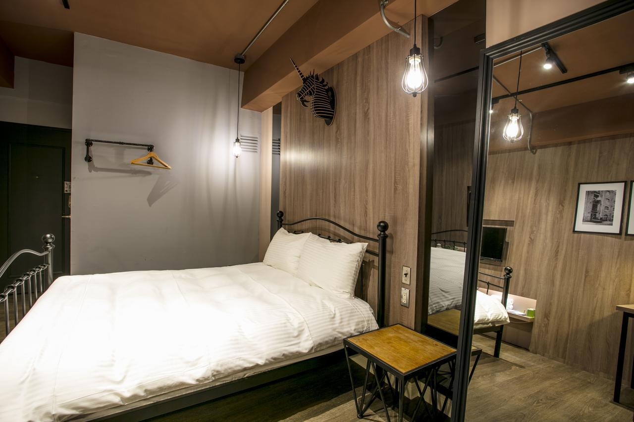 Loft Hostel Fengjia Taichung Exterior foto