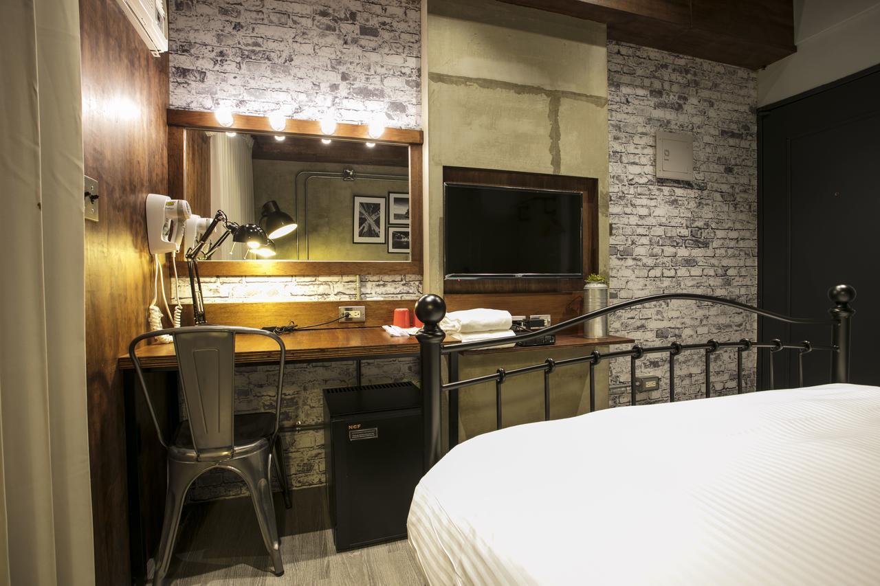 Loft Hostel Fengjia Taichung Exterior foto