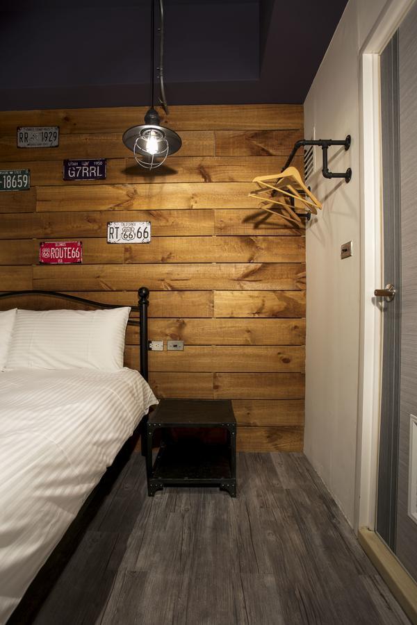 Loft Hostel Fengjia Taichung Exterior foto