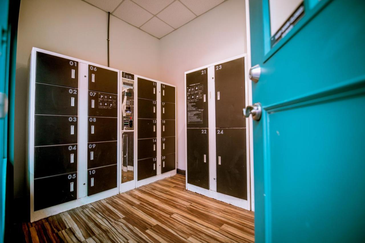Loft Hostel Fengjia Taichung Exterior foto